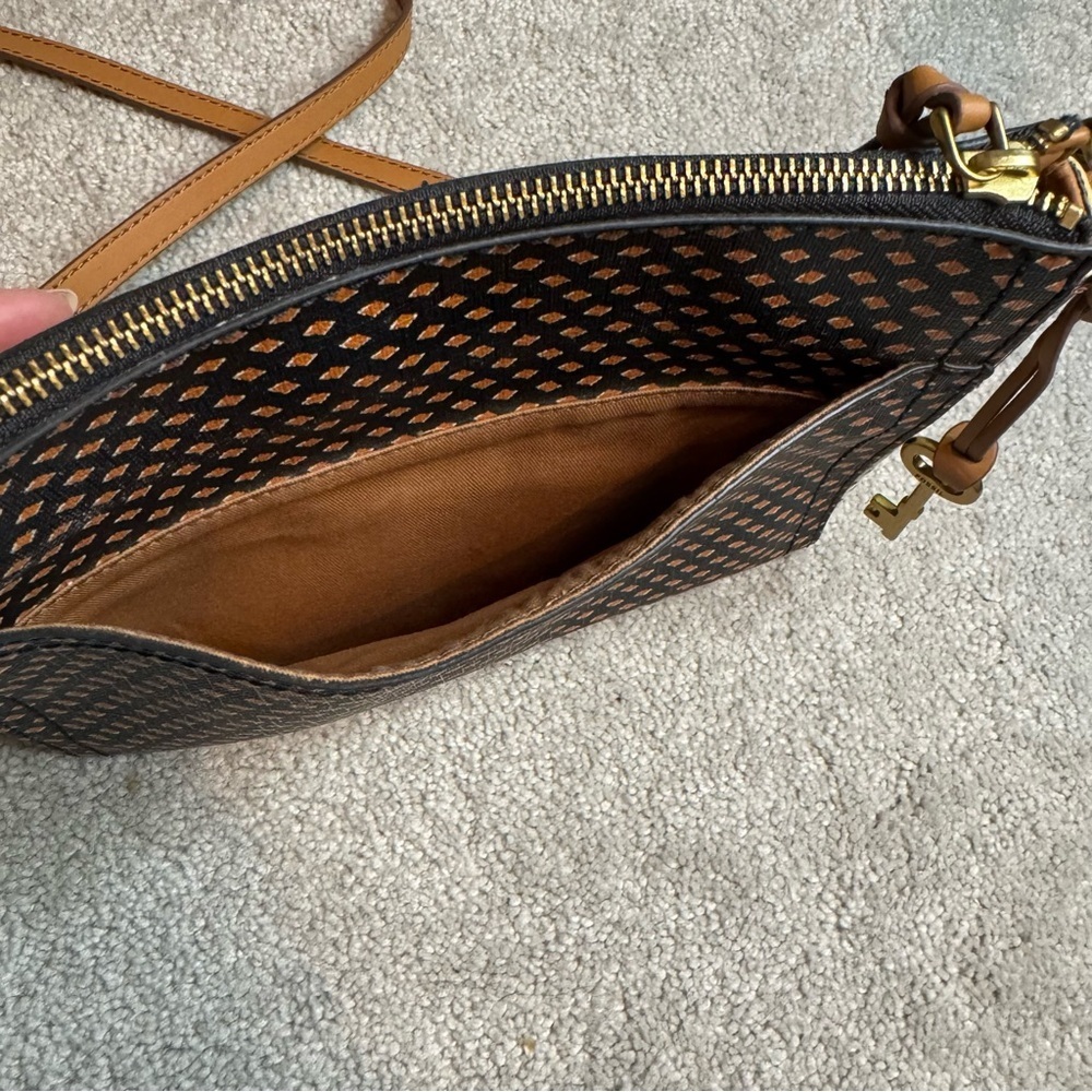 Fossil Emma Crossbody Adjustable Strap - Picture 5 of 8